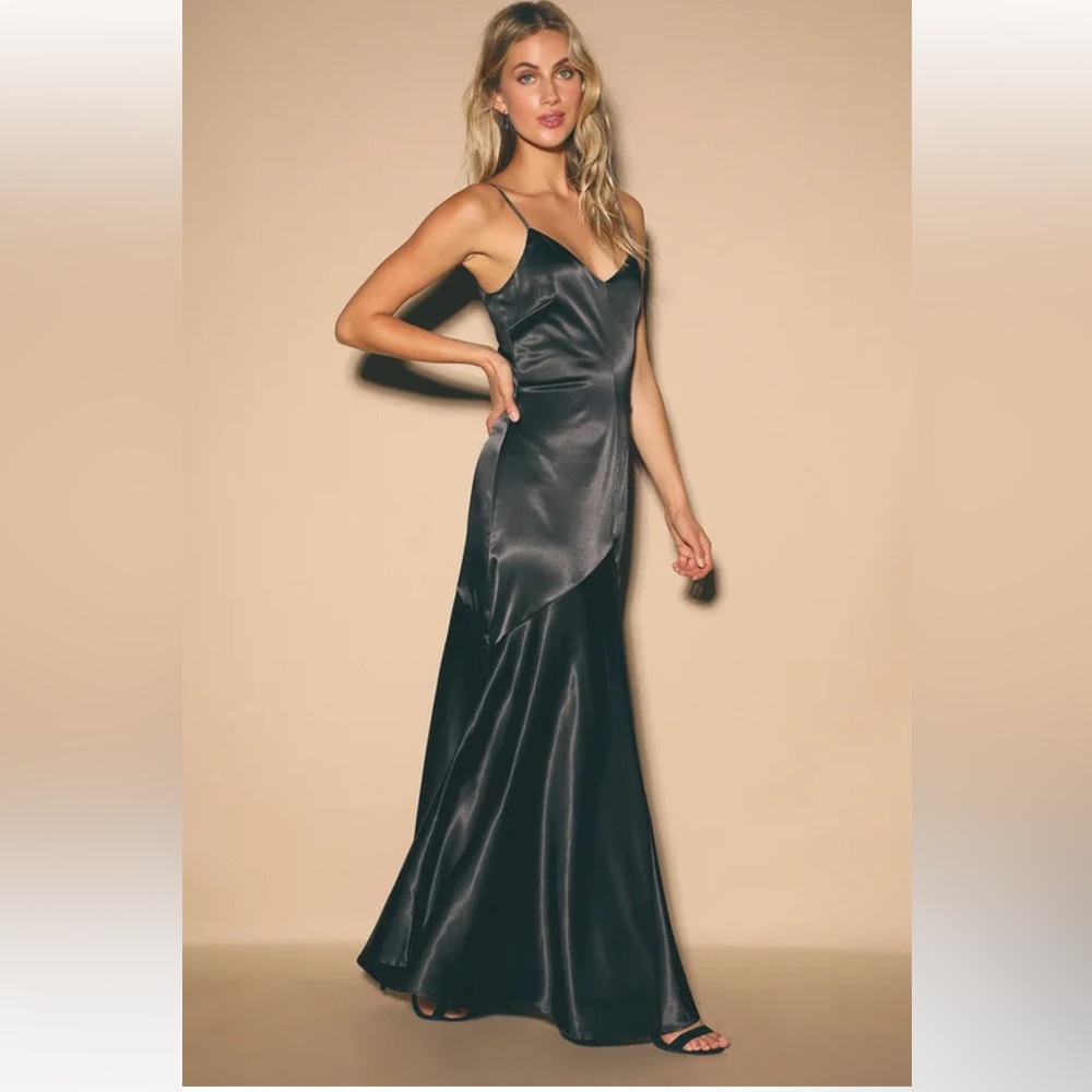 Lulu’s Buena black satin sleeveless maxi dress - S